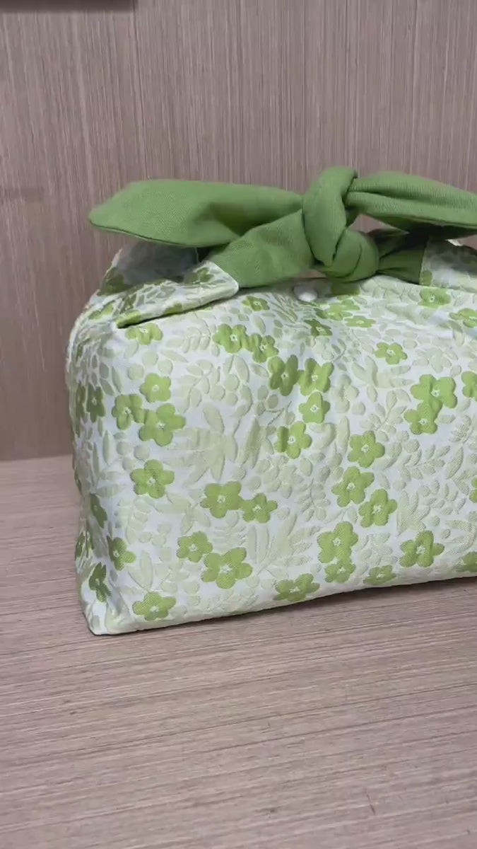Green flowers Reusable lunch bag bento bag, zero waste , Eco Friendly  lunch box cloth School Gift for Kids women