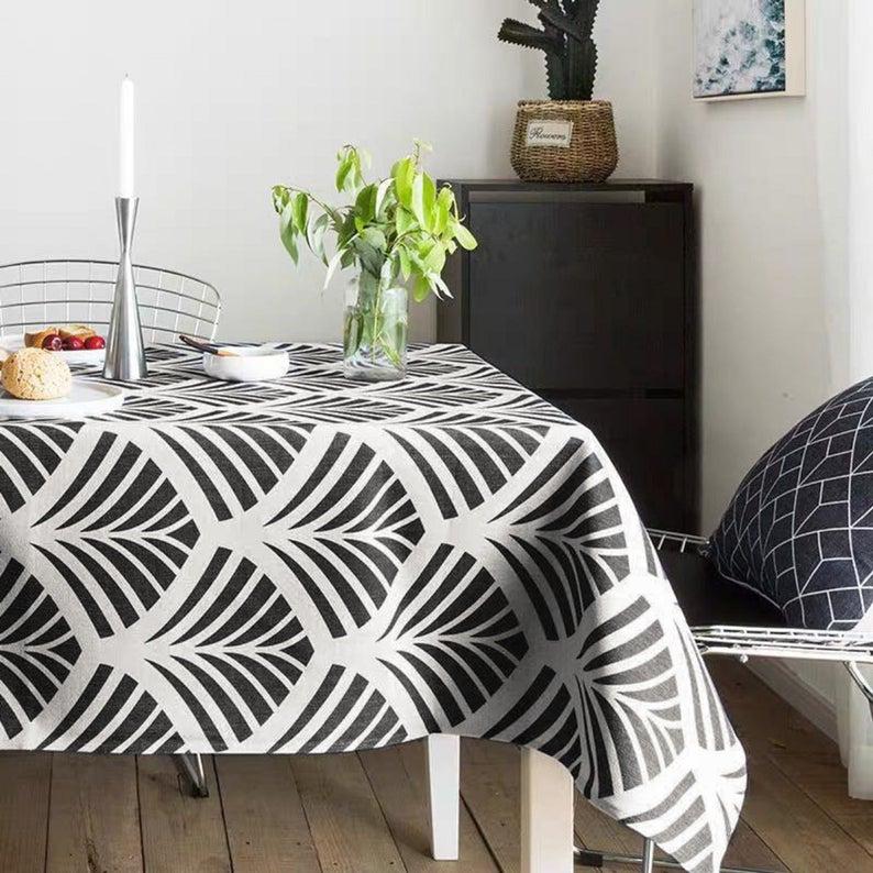 Indoor Outdoor Rectangle Tablecloth 55" x 86", Black Ginkgo